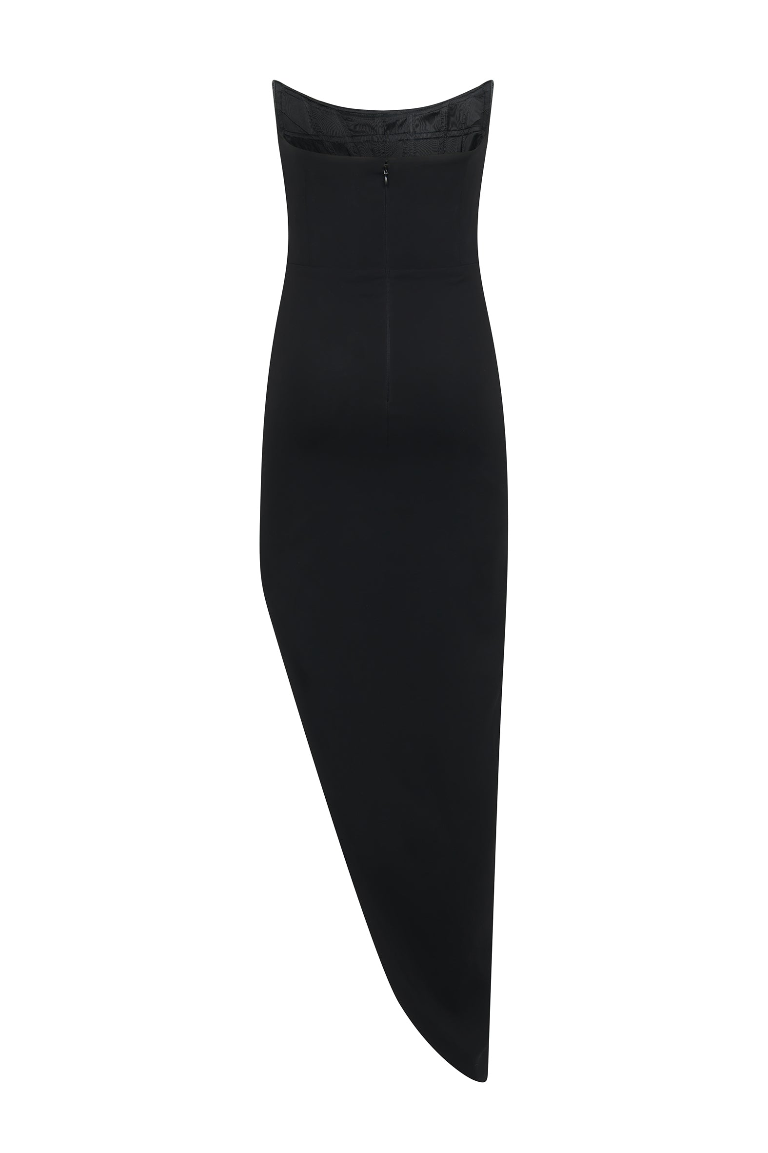 Elegant long crepe dress designed for formal occasions, combining comfort and style with premium fabric quality.